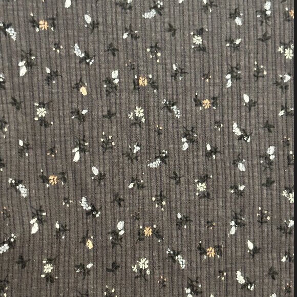 Old Navy Long Sleeve Floral Ribbed Top - Picture 6 of 6